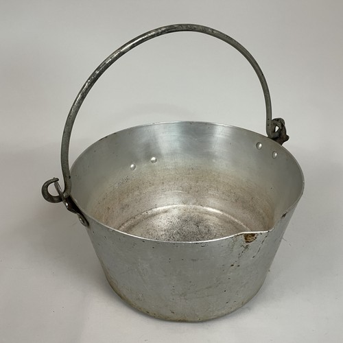 Vintage large aluminium - 12",