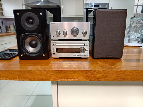 Hitachi dab mini stereo system - hitachi,