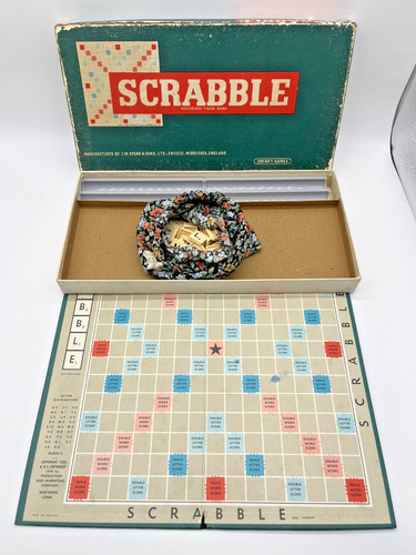 Scrabble original board game - original,