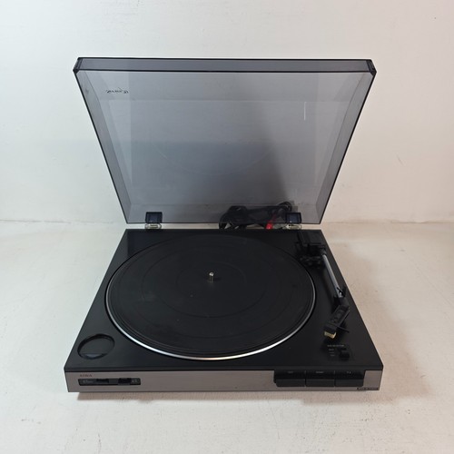 Aiwa stereo turntable - stereo,