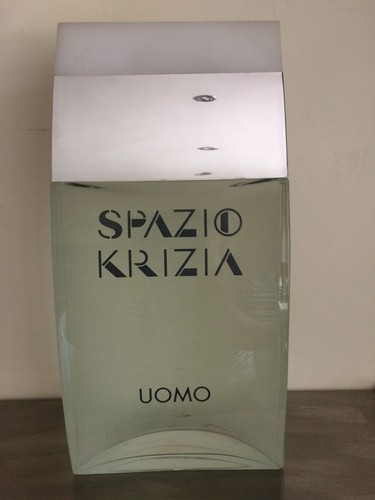 Giant spazio krizia - giant, uomo