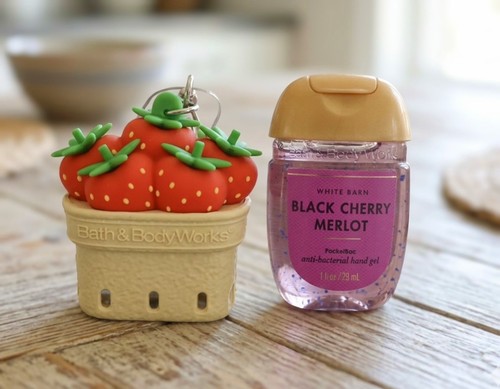 Bath body works strawberry - &,