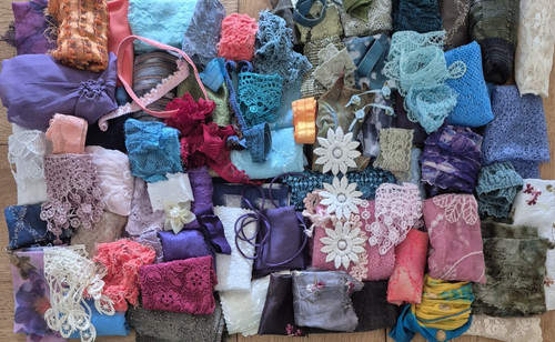Slowstitch fabric trim - , +trim