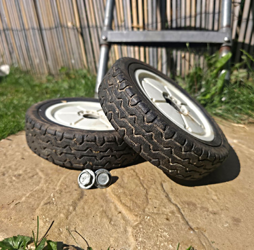 Honda hr173 tyres black - honda,