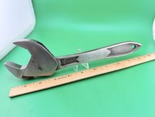 Vintage Instant Grip 10 1/2”