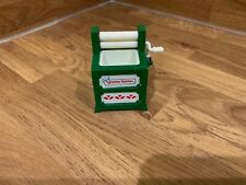 Sylvanian families  vintage Tomy green washing machine mangle excellent cond