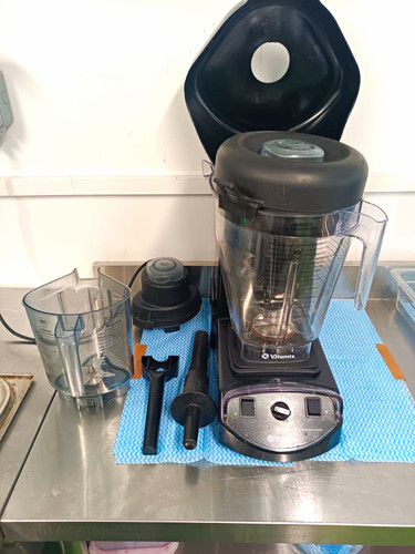 Vitamix blender with - vitamix,