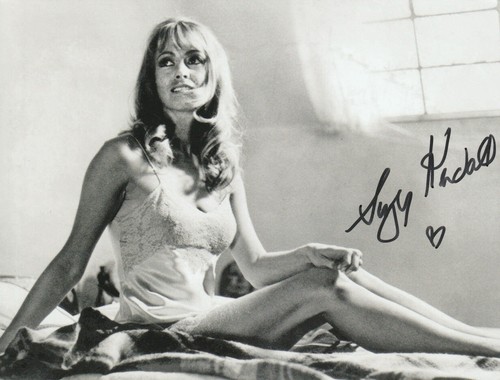 Suzy kendall hand signed 8x6 - suzy,