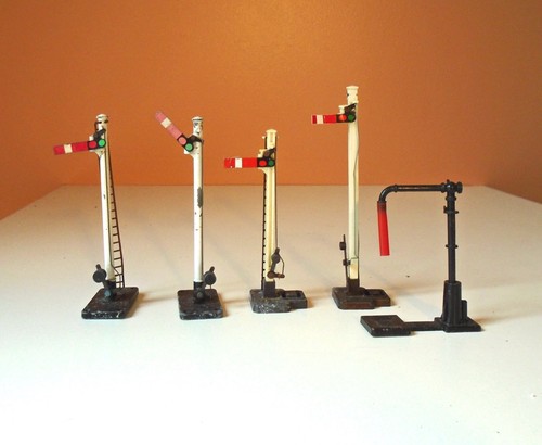 Four vintage tri ang - four, scale