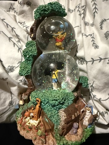 Winnie the pooh - winnie,