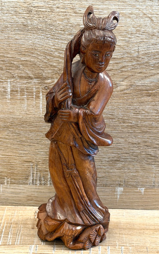Vintage chinese hand - hand, carved