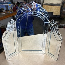 Folding Bevelled Edge Venetian