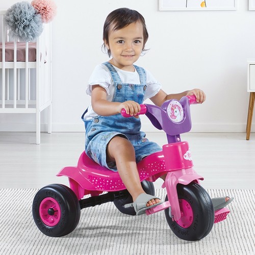 Children dolu pedal - pedal, on
