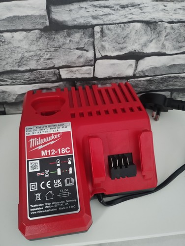 Milwaukee battery charger - milwaukee,
