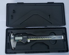Mitutoyo 500-196-30  0-6"