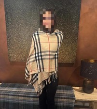 🧣 Burberry Camel Nova Check