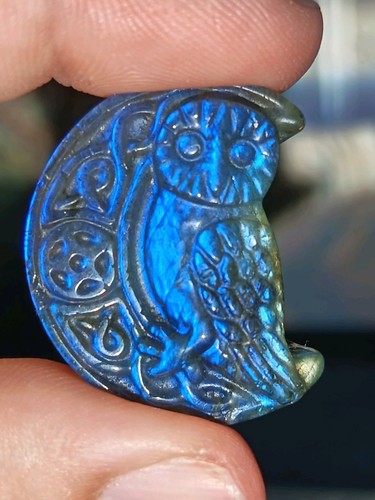 Beautifully detailed small - detailed,