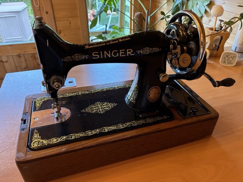 Singer vintage 99k hand crank - singer,
