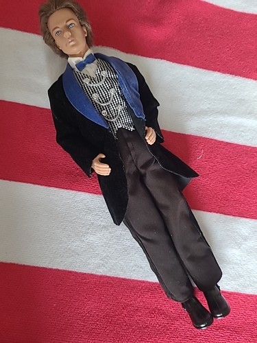 Mattel ken doll 1968 - (barbie),