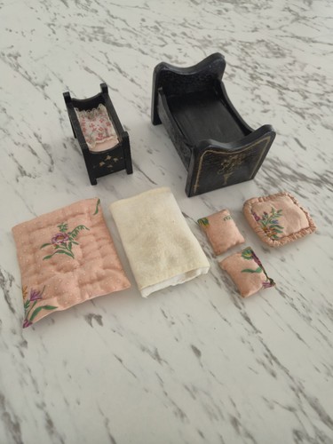 Miniature black laquered bed - miniature,