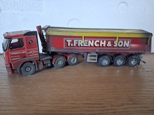 Corgi lion toys - volvo, t