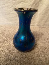 ADRIAN SANKEY STUDIO GLASS ~BLUE  IRIDESCENT VASE  13.5cm  TALL