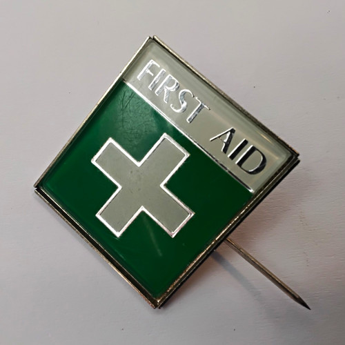 First aid enamel pin - first, badge