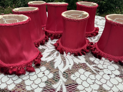 Seven small used vintage red - ,
