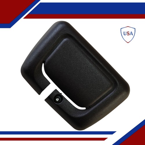 Black rear row center - black,