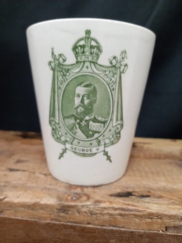 Royal doulton beaker - royal, cup