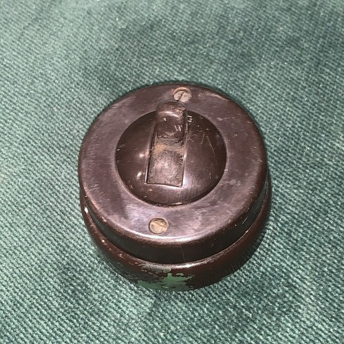 Vintage round crabtree - crabtree, lincoln