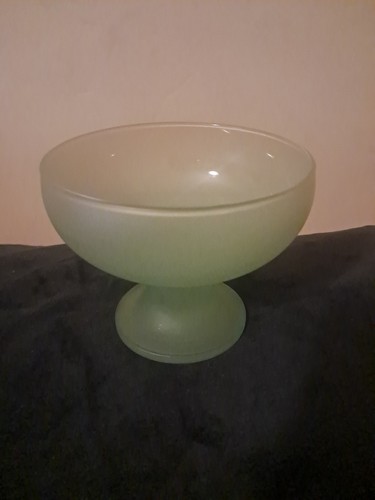 Art deco frosted - art, uranium