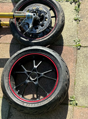 Triumph speed triple 1050 - triumph,