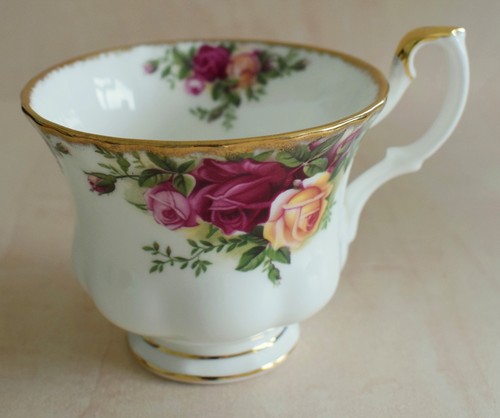 Royal albert england - albert,