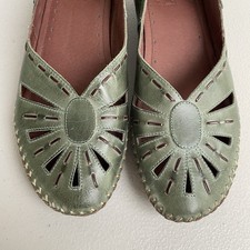 PIKOLINOS Perforated Laser Cut Green Leather Low Heel Slip-on Shoes size 41 (8)