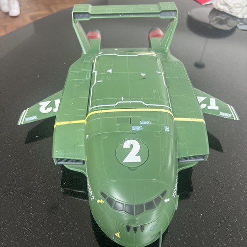 Thunderbirds are supersize - go,