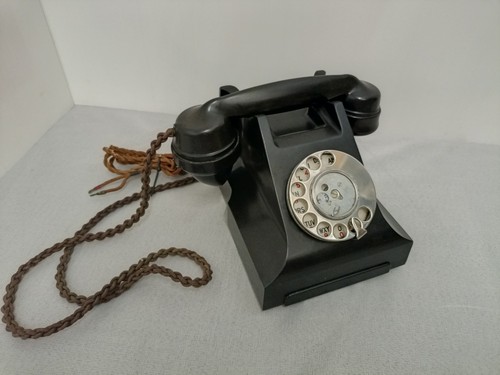 Vintage bakelite telephone - vintage,