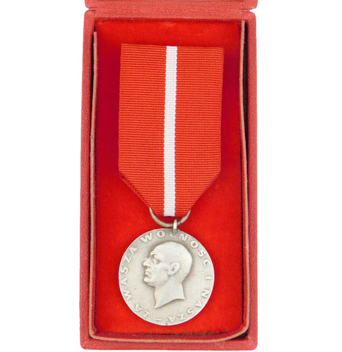 3504 ww2 polish medal for - 3504,
