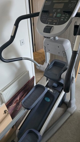 Precor crosstrainer efx 835 - precor,