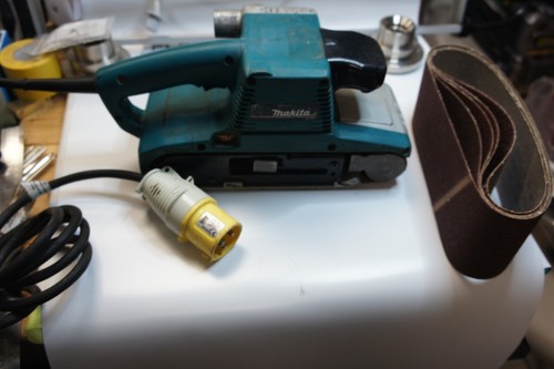 Makita 9404 heavy - heavy, duty