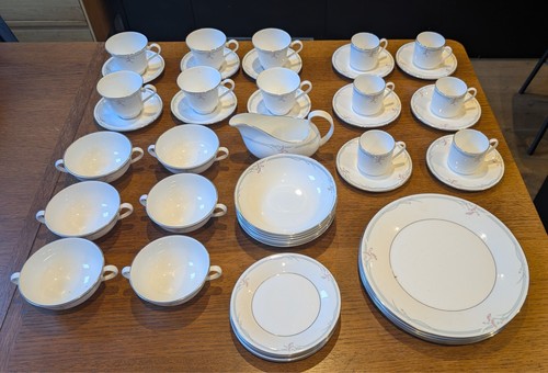 Royal doulton carnation fine - royal,