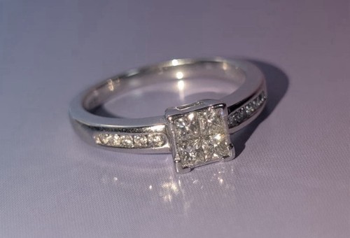 Diamond engagement ring - diamond, 18