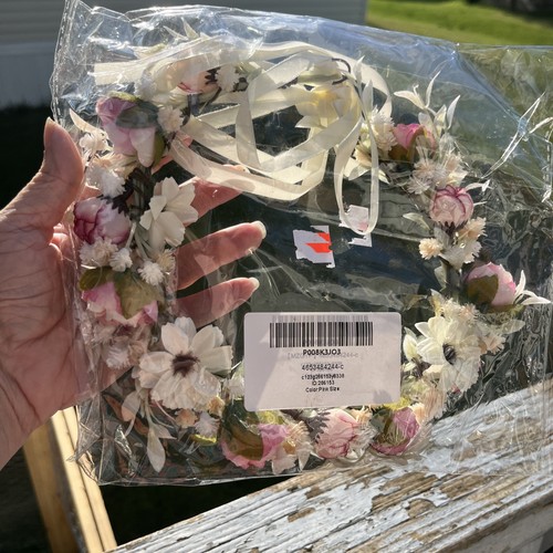 Soft pink white flower - soft, crown