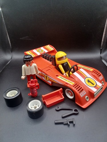 Vintage 1970s playmobil red - 1970s,