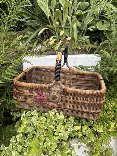 Lovely vintage wicker shopper - vintage,