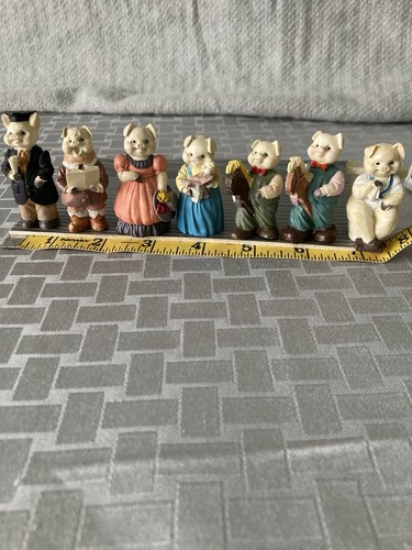 Seven little pigs - little, ornament