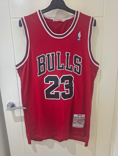 Mitchell ness chicago bulls - mitchell, &