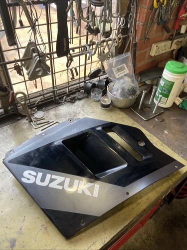 Suzuki gsxr1100 fairing side - gsxr1100,