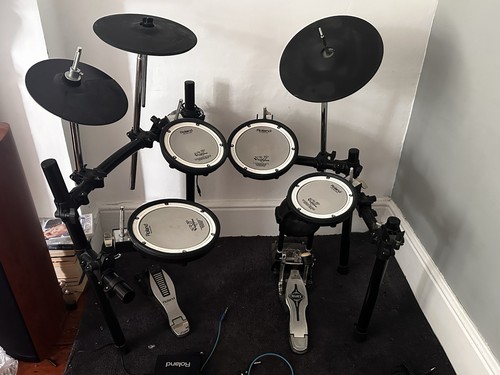 Roland electric drum kit - drum, td-4