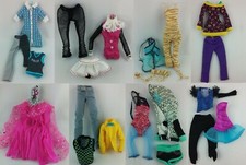 Monster High Fashion Shop 2 - Basic Outfits Fashion Change Clothes Isi Batsy Catty